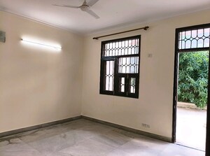 Room in 5 BHK Builder Floor at Vipul Belmonte, Sector 53 – for Sale