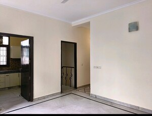 Room in 5 BHK Builder Floor at Vipul Belmonte, Sector 53 – for Sale