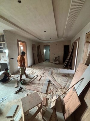 Team Area in 3 BHK Builder Floor at Rohini Sector 15 – for Rent
