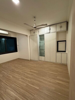 2 BHK Apartment For Rent in Bandra West