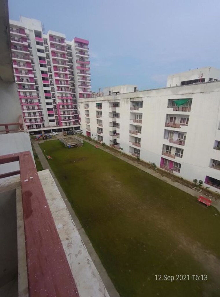 Swimming Pool, shiv-sai-emerald-heights 3 Bedroom 2150 Sq.Ft. Apartment In Sector 88 Faridabad 10682084