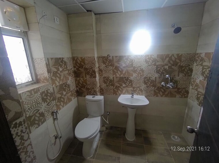 Bathroom, shiv-sai-emerald-heights 3 Bedroom 2150 Sq.Ft. Apartment In Sector 88 Faridabad 10682084