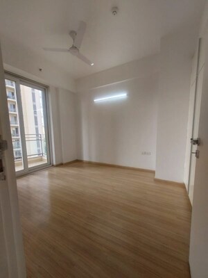 Room in 4 BHK Apartment at M3M Golf Hills, Sector 79 – for Sale