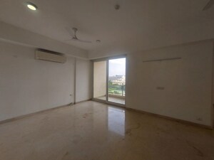 Room in 4 BHK Apartment at M3M Golf Hills, Sector 79 – for Sale