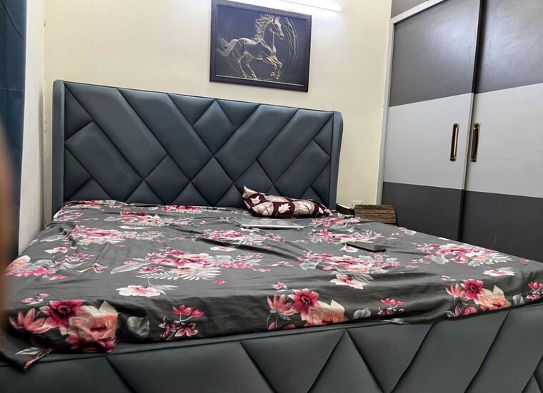 Bedroom, subhash nagar 3 Bedroom 130 Sq.Yd. Builder Floor In Subhash Nagar Delhi 10682110