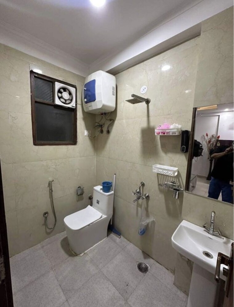 Team Area, subhash nagar 3 Bedroom 130 Sq.Yd. Builder Floor In Subhash Nagar Delhi 10682110