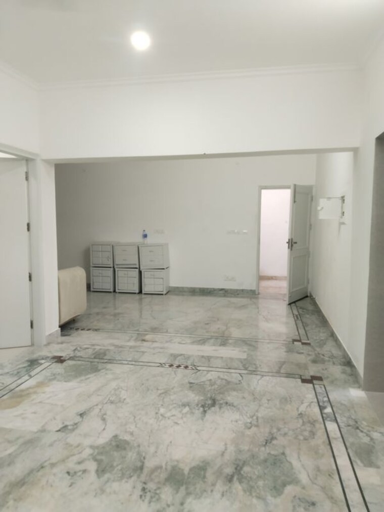 Room, sarita vihar 3 Bedroom 1850 Sq.Ft. Apartment In Sarita Vihar Delhi 10682097