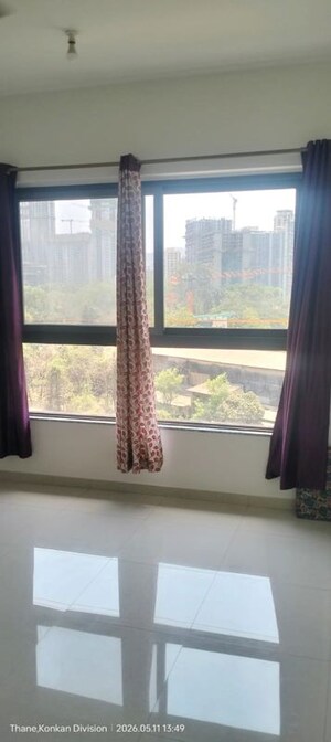 Room in 2 BHK Apartment at Kalpataru Immensa C, Kolshet Road – for Sale