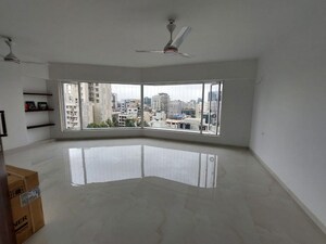 Room in 2 BHK Apartment at Bandra West – for Rent