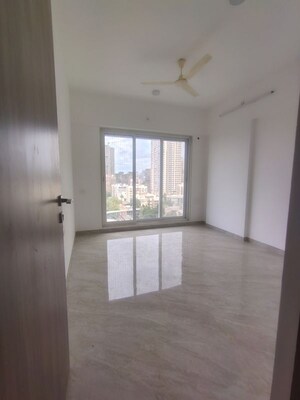 Room in 2 BHK Apartment at MPR Nilesh, Dahisar East – for Sale