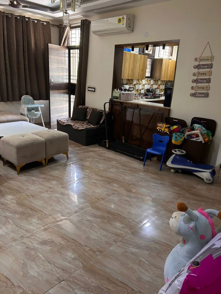 Team Area, emaar-mgf-emerald-hills 4 Bedroom 350 Sq.Yd. Builder Floor In Sector 65 Gurgaon 10682137