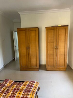 Bedroom in 3 BHK Apartment at Bandra West – for Rent