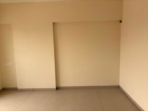 Room in 2 BHK Apartment at Majestic Kedarnath Apartments, Chembur – for Rent
