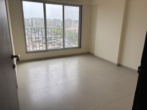Room in 2 BHK Apartment at Majestic Kedarnath Apartments, Chembur – for Rent