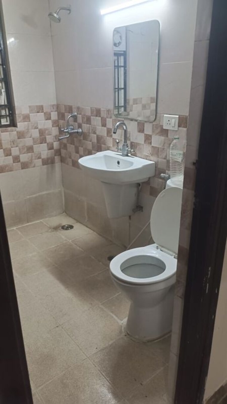 Bathroom, saviour-green-arch 3 Bedroom 1160 Sq.Ft. Apartment In Tech Zone 4 Greater Noida Greater Noida 10681972