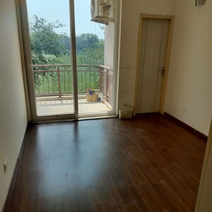 Room in 4 BHK Apartment at BPTP Astaire Gardens, Sector 70a – for Rent
