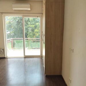 Room in 4 BHK Apartment at BPTP Astaire Gardens, Sector 70a – for Rent