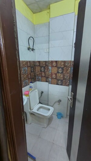Bathroom in 1 BHK Builder Floor at Vasundhara Sector 1 – for Rent