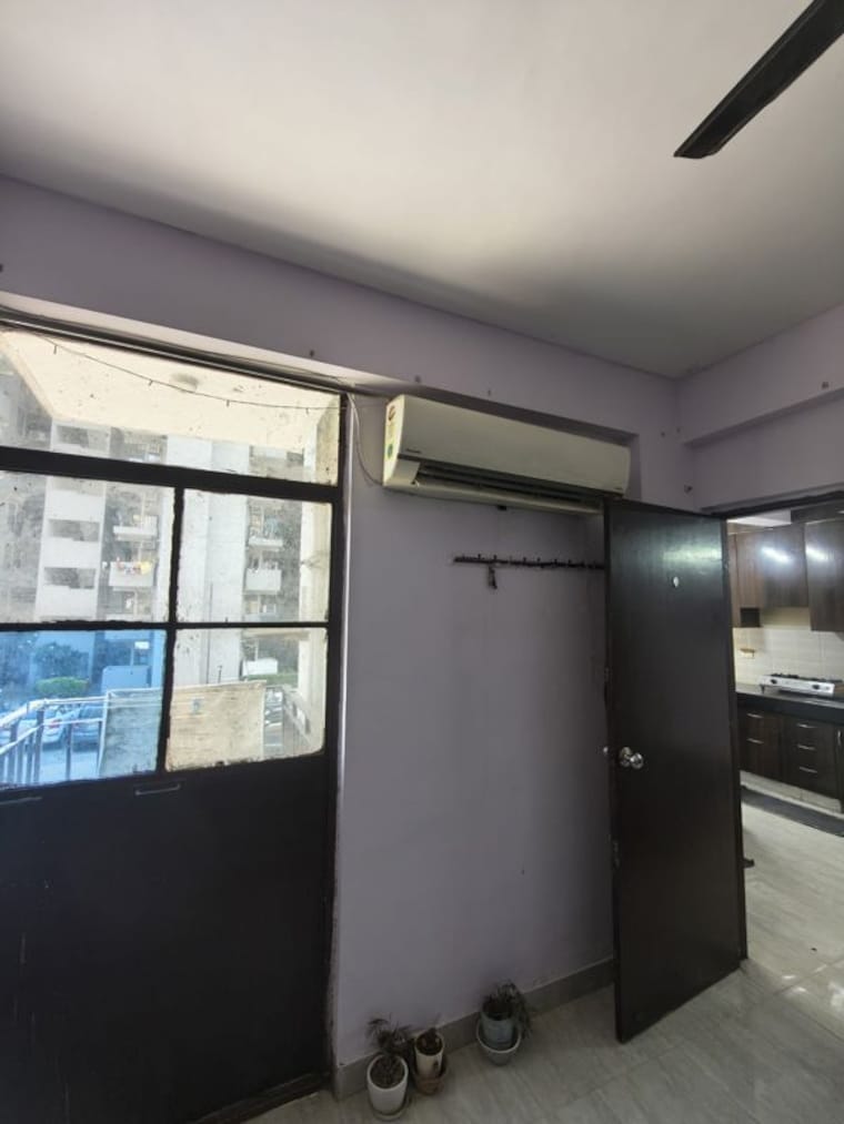 Kitchen, signature-global-solera-2 1.5 Bedroom 465 Sq.Ft. Apartment In Sector 107 Gurgaon 10682244
