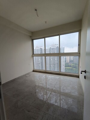 Room in 2 BHK Apartment at Tata Serein, Pokhran Road No Two – for Rent