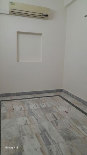 Furnished Amenities in 3 BHK Builder Floor at Sector 23 – for Rent