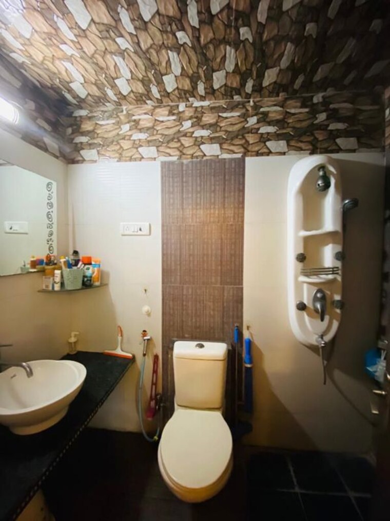 Bathroom, regency-towers 3 Bedroom 980 Sq.Ft. Apartment In Kavesar Thane 10682280