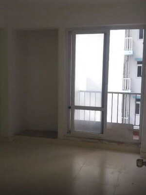 Room in 3 BHK Apartment at Value Meadows Vista, Raj Nagar Extension – for Sale