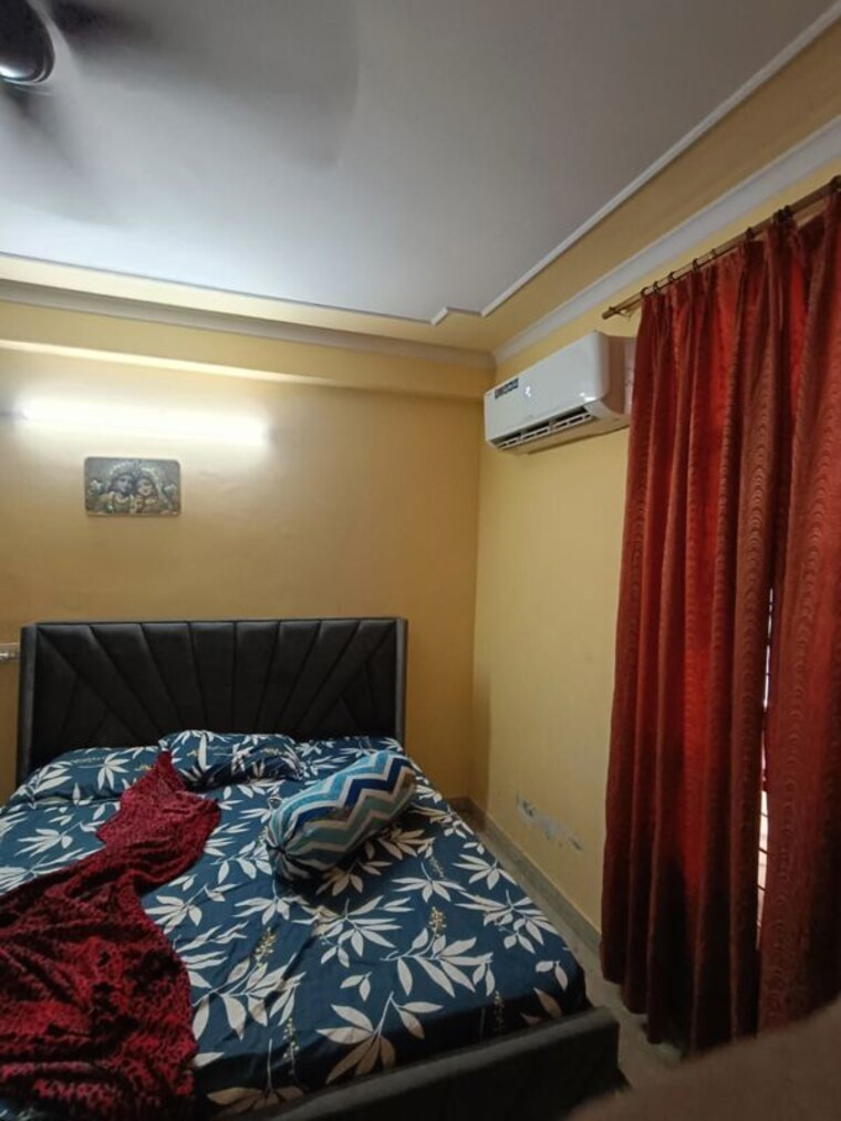 Bedroom, sector 23 3 Bedroom 1800 Sq.Ft. Builder Floor In Sector 23 Gurgaon 10682339