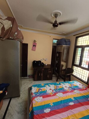 Bedroom in 3 BHK Builder Floor at Sector 23 – for Rent