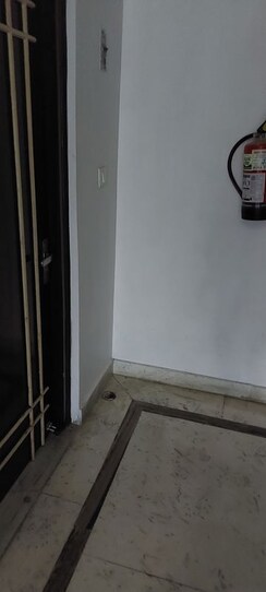 2 BHK Builder Floor For Rent in Nirman Vihar