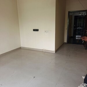 Room in 2 BHK Apartment at BPTP Park Grandeura, Sector 82 – for Sale
