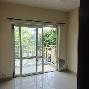 Room in 2 BHK Apartment at BPTP Park Grandeura, Sector 82 – for Sale