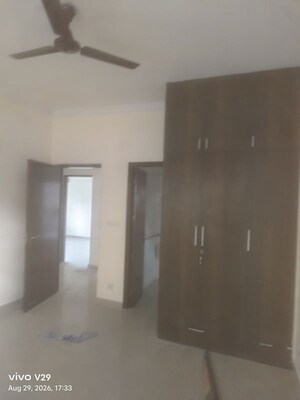 Room in 3 BHK Apartment at Sanskriti Apartments Gurgaon, Sector 43 – for Sale
