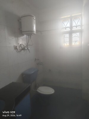 Bathroom in 3 BHK Apartment at Sanskriti Apartments Gurgaon, Sector 43 – for Sale