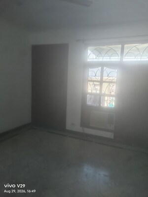 Room in 3 BHK Apartment at Sanskriti Apartments Gurgaon, Sector 43 – for Sale