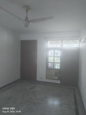 Room in 3 BHK Apartment at Sanskriti Apartments Gurgaon, Sector 43 – for Sale