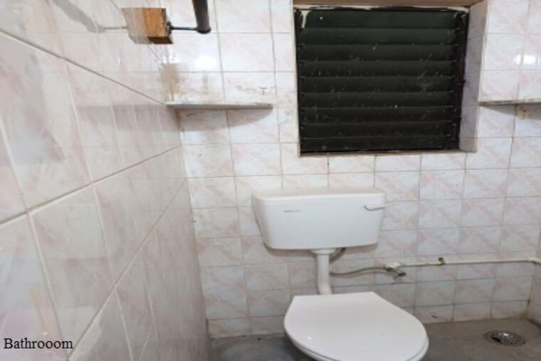Bathroom, shree park society 1 Bedroom 635 Sq.Ft. Independent House In Shree Park Society Pune 10682355