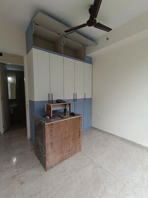 Room in 2 BHK Apartment at Tata Serein, Pokhran Road No Two – for Rent