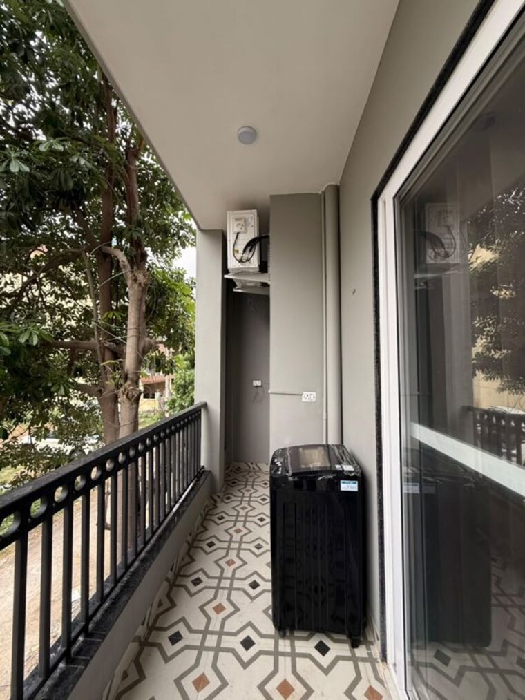 Balcony, sector 57 2 Bedroom 1500 Sq.Ft. Builder Floor In Sector 57 Gurgaon 10682388