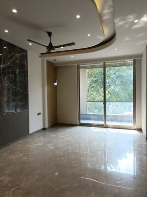 Room in 4 BHK Builder Floor at Suncity – for Sale