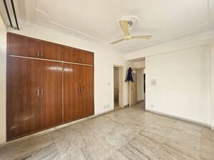 Room in 3 BHK Apartment at Bhagwanti Apartment, Sector 56 – for Rent
