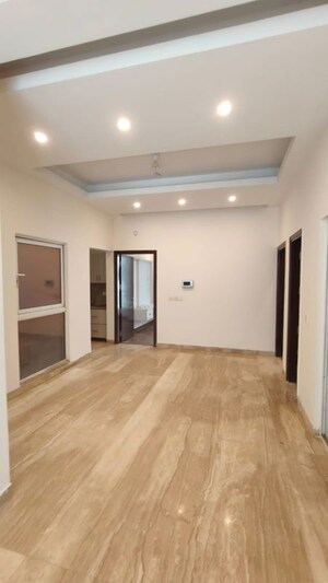 Room in 3 BHK Builder Floor at Ansal API Esencia, Sector 67 – for Rent