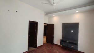 Room in 3 BHK Builder Floor at Ansal API Esencia, Sector 67 – for Rent
