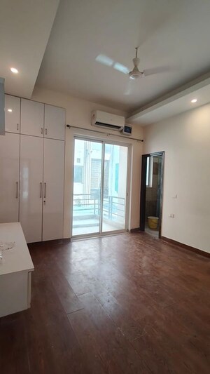 Room in 3 BHK Builder Floor at Ansal API Esencia, Sector 67 – for Rent