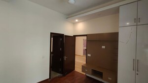 Room in 3 BHK Builder Floor at Ansal API Esencia, Sector 67 – for Rent