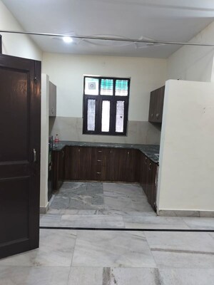 Bedroom in 3 BHK Builder Floor at Sector 38 – for Rent