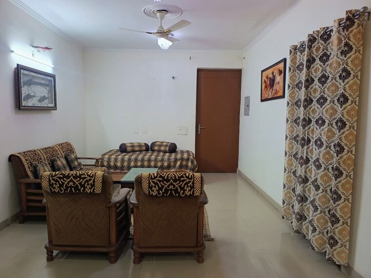 Living Room, vip road 3 Bedroom 1960 Sq.Ft. Apartment In Vip Road Zirakpur 10682427