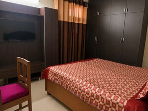 Bedroom in 3 BHK Apartment at Vip Road – for Rent