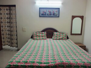 Bedroom in 3 BHK Apartment at Vip Road – for Rent