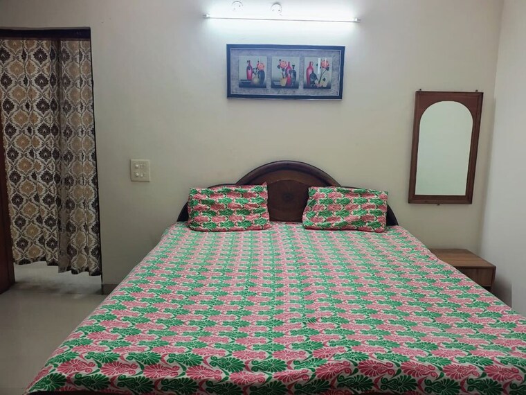 Bedroom, vip road 3 Bedroom 1960 Sq.Ft. Apartment In Vip Road Zirakpur 10682427